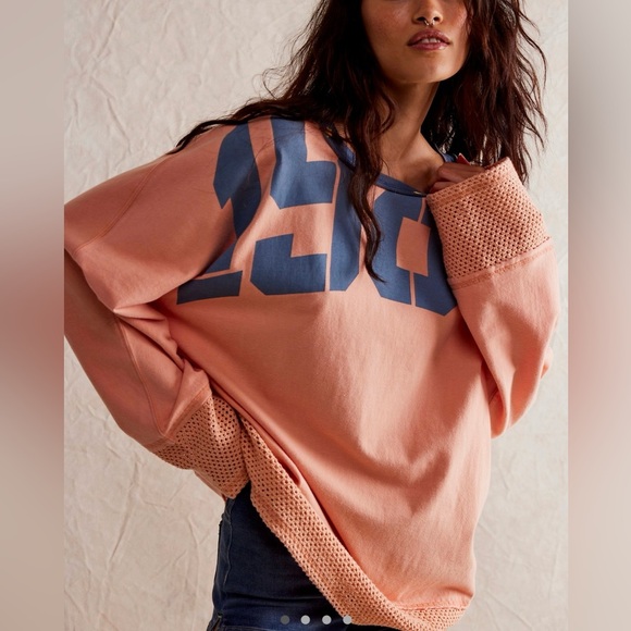 We The Free Courtside Tee - Picture 2 of 6